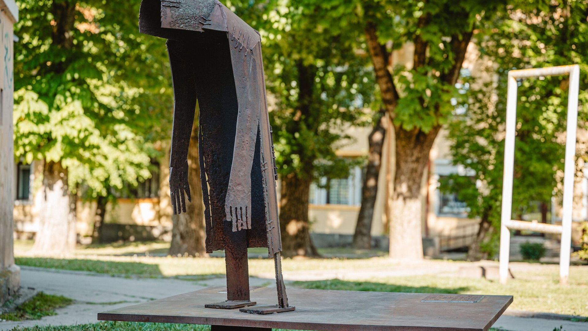 Sculpture Godo