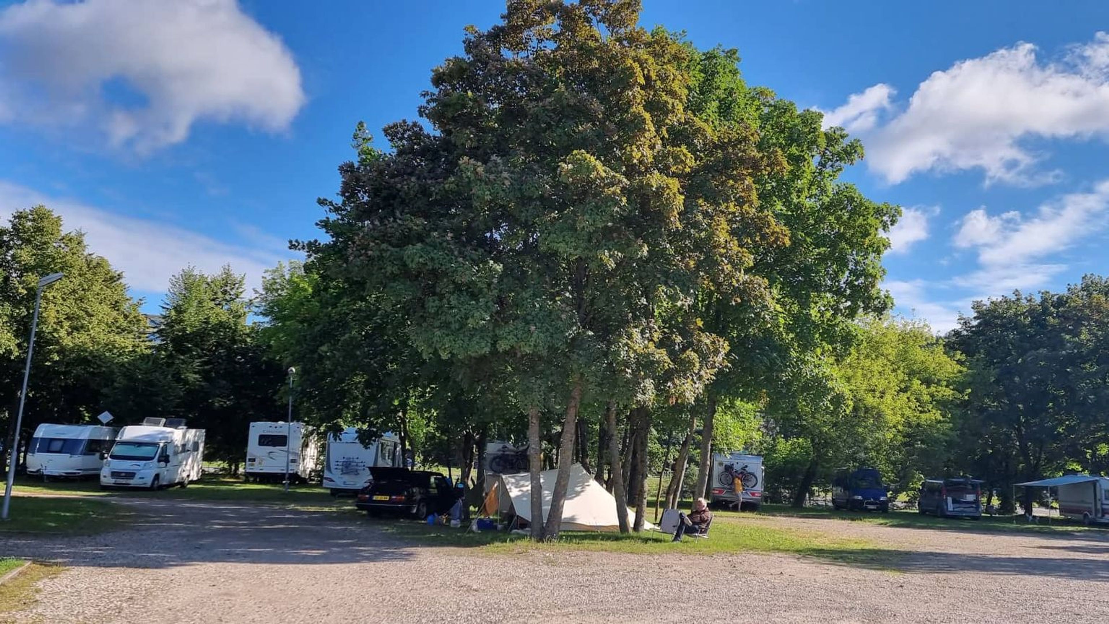 Kaunas Lake camping | trip.lt