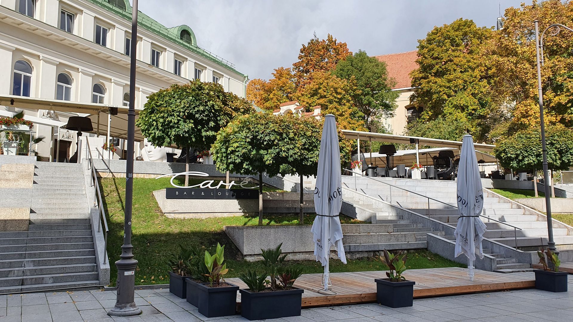 Carré Bar & Lounge