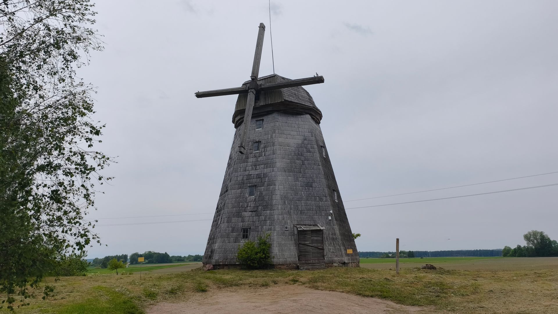 Lazdininkų vėjo malūnas