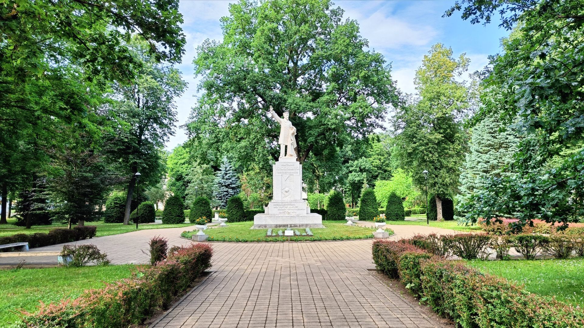 Monument to Vincas Kudirka