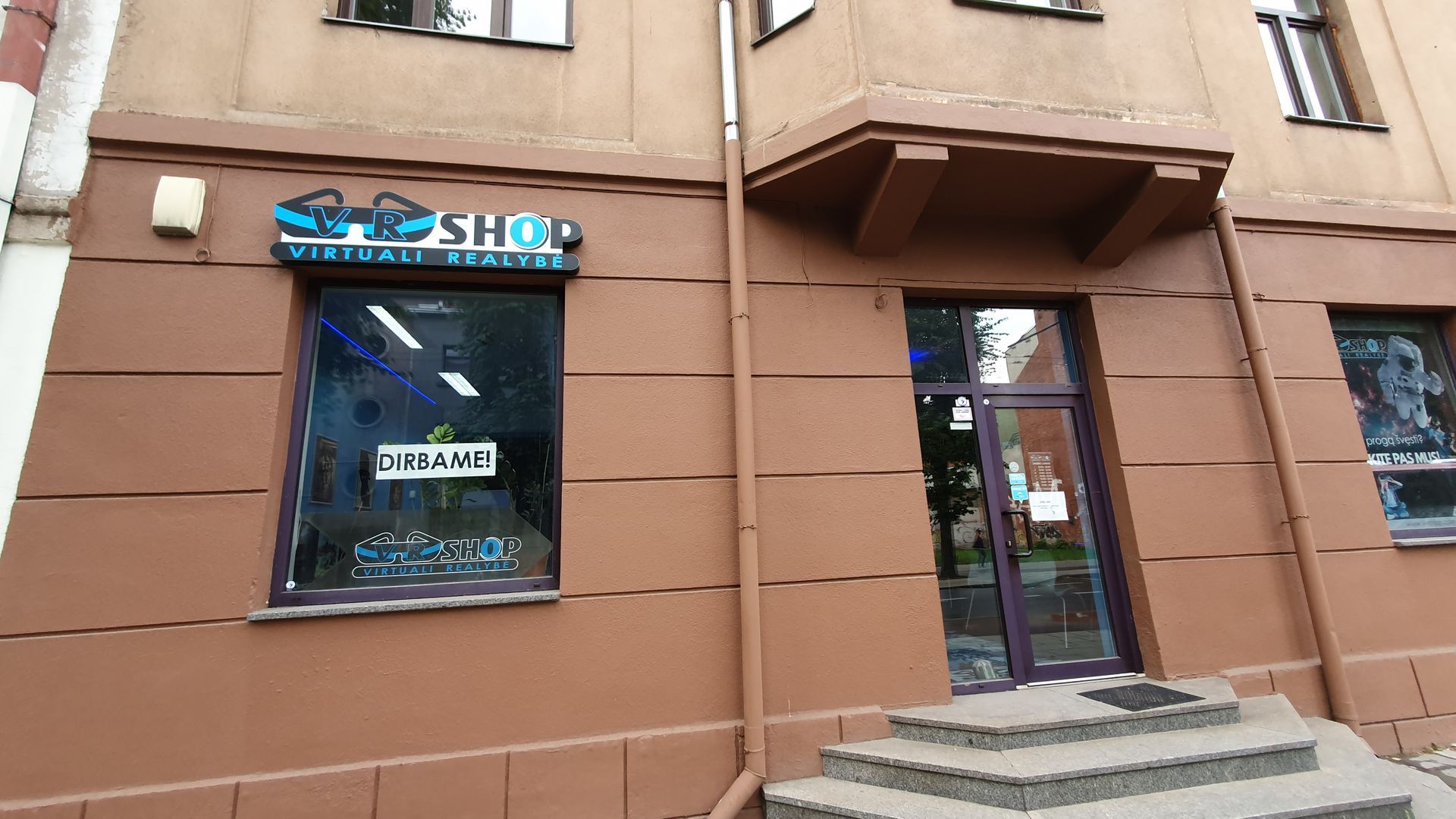 VR Shop Virtuali realybė