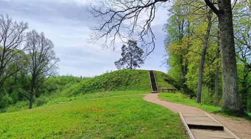 Buivydų piliakalnis