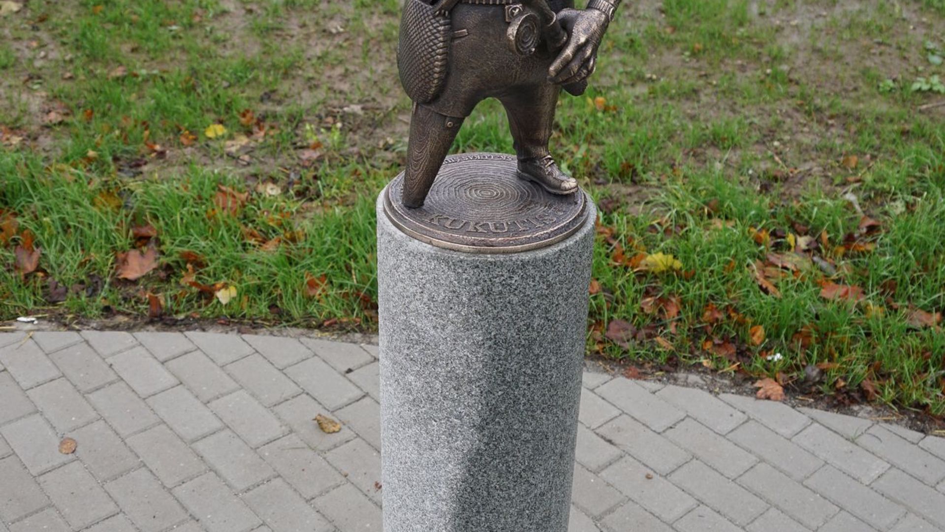 One-Legged Kukutis