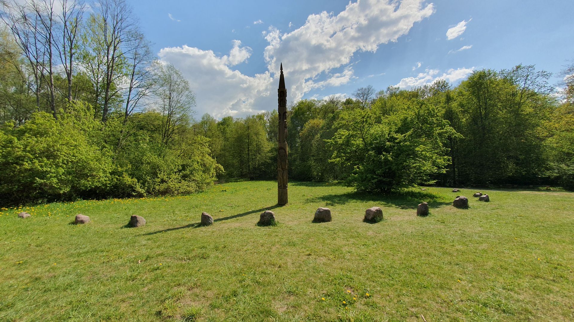 Pūčkoriai Trail Sundial